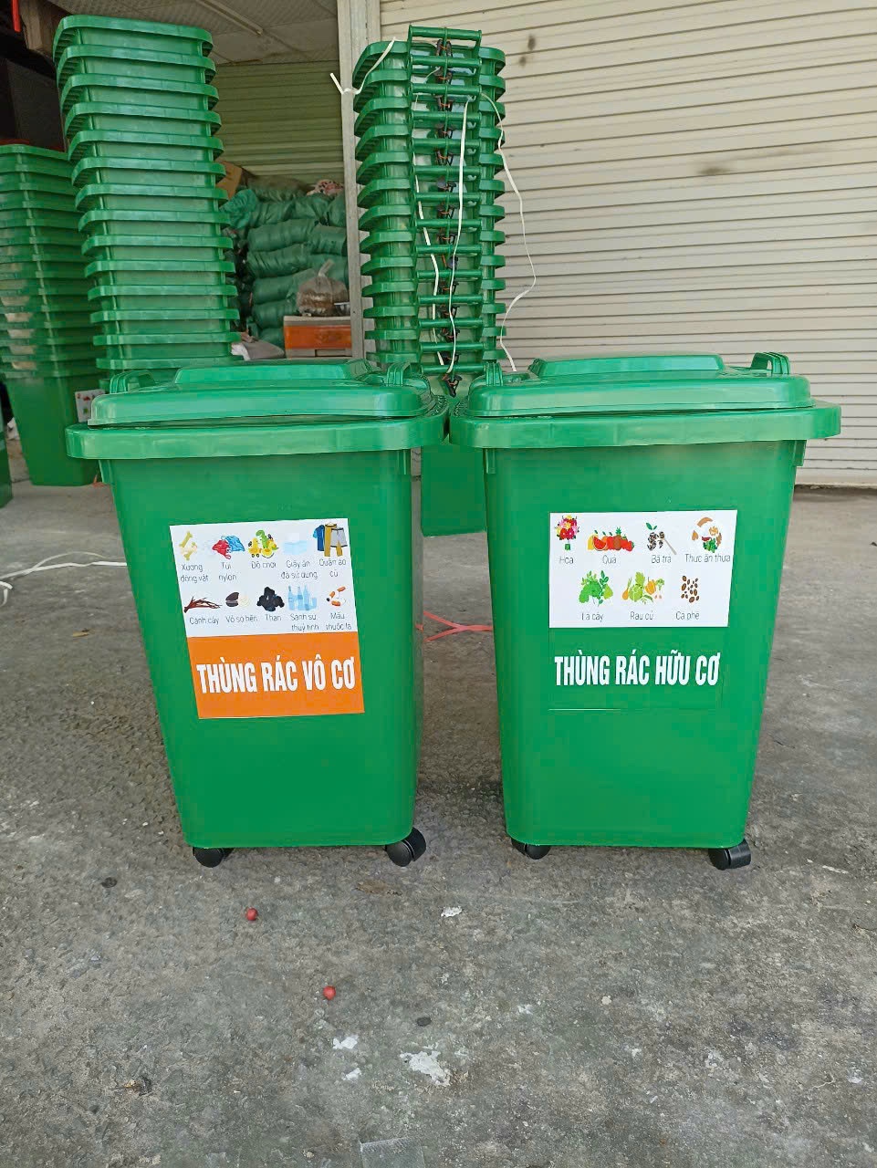 Cung cấp Thùng rác công cộng phân loại rác vô cơ và hữu cơ số lượng lớn giá rẻ tại Ninh Bình, Thùng rác công cộng phân loại rác vô cơ và hữu cơ số lượng lớn giá rẻ tại Nam Định – Hà Nam